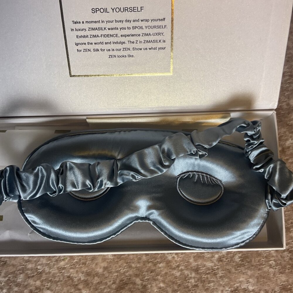 ZIMASILK Silk Sleep Mask Luxury Eye Mask Set w/ Box & Pouch Gray - Picture 6 of 7